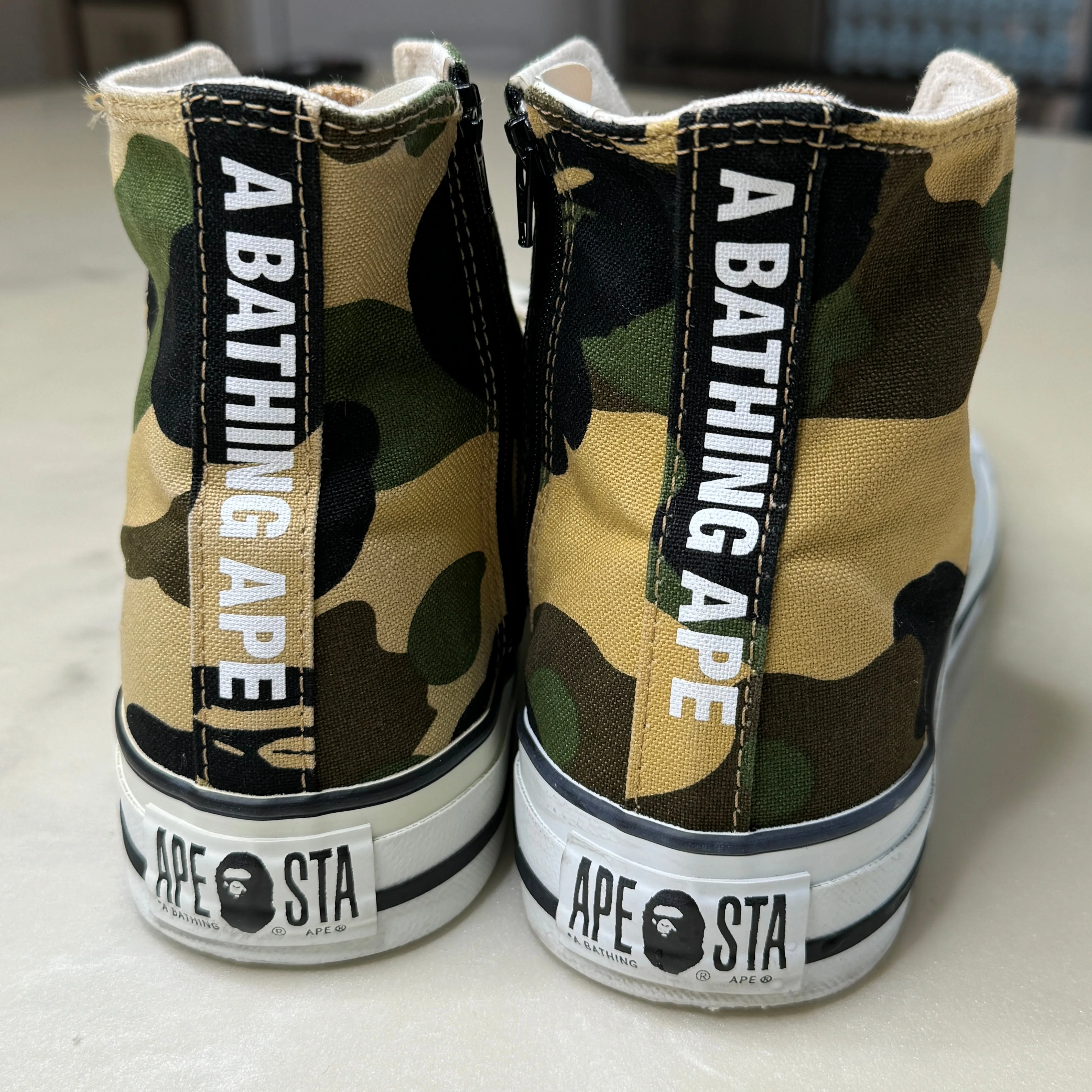 [8] Bape 1st Camo Ape Stas