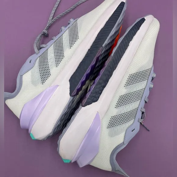Adidas Avryn