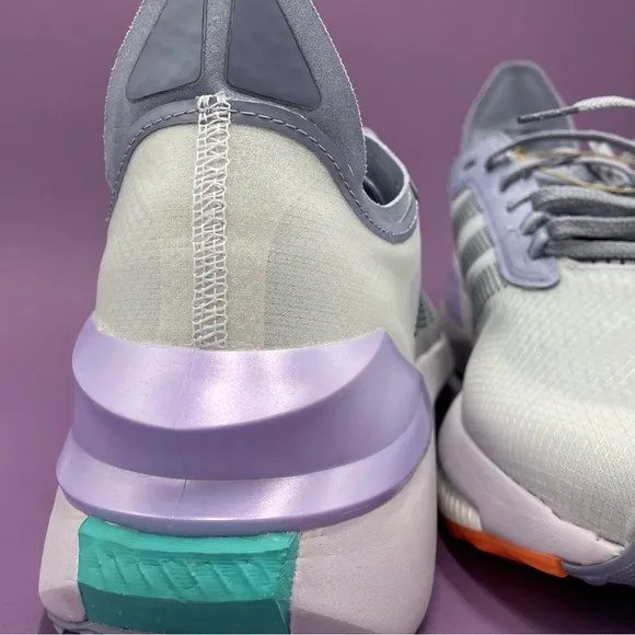 Adidas Avryn