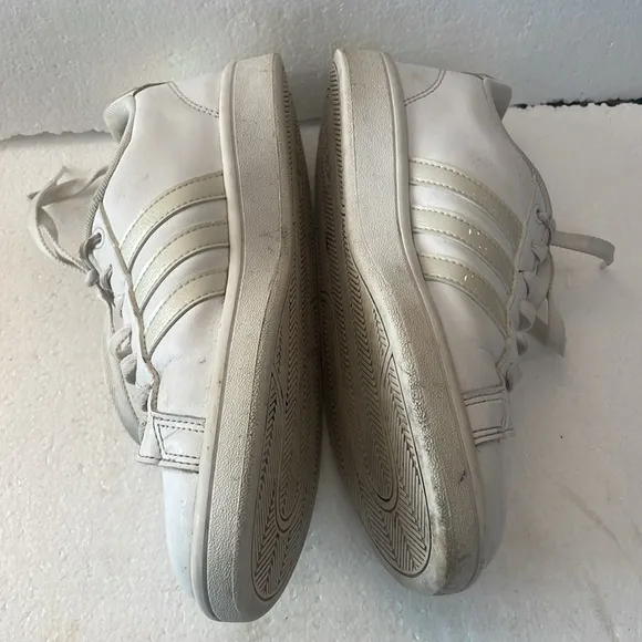 Adidas cloudfoam sneakers white silver stripes walking shoes womens size 7 1/2