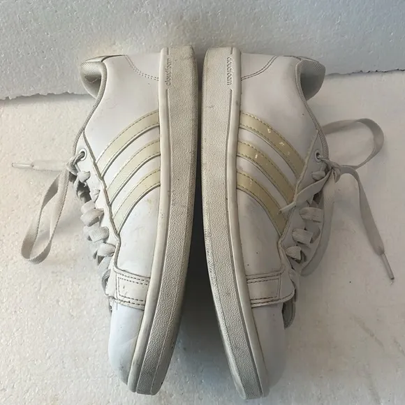 Adidas cloudfoam sneakers white silver stripes walking shoes womens size 7 1/2