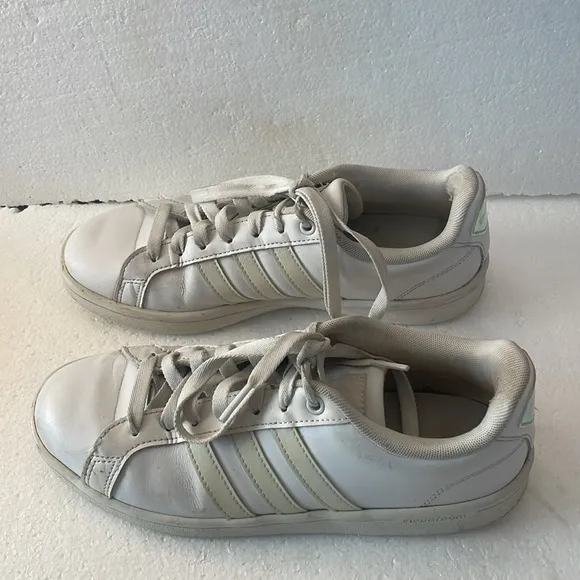 Adidas cloudfoam sneakers white silver stripes walking shoes womens size 7 1/2