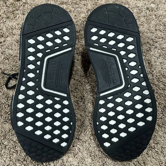 Adidas Originals Big Kids NMD_R1 REFINED SHOES Size 5