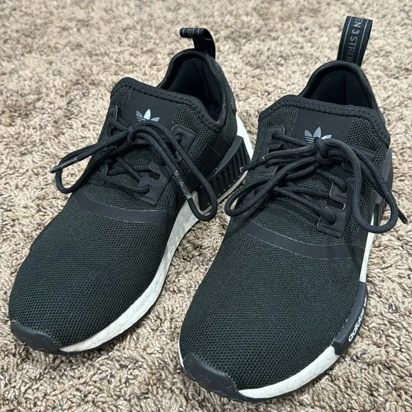 Adidas Originals Big Kids NMD_R1 REFINED SHOES Size 5