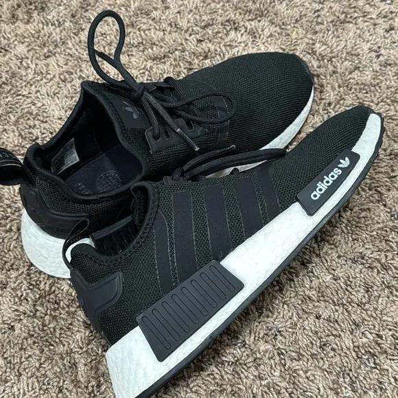 Adidas Originals Big Kids NMD_R1 REFINED SHOES Size 5