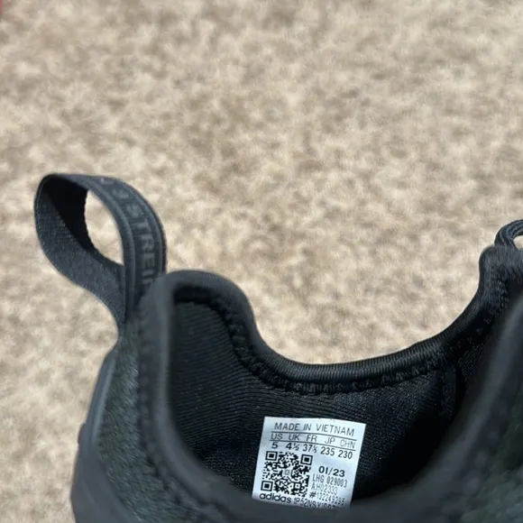 Adidas Originals Big Kids NMD_R1 REFINED SHOES Size 5