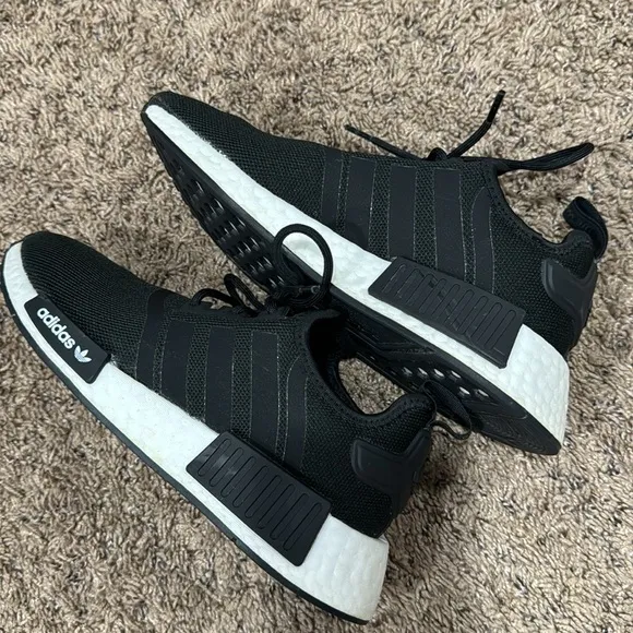 Adidas Originals Big Kids NMD_R1 REFINED SHOES Size 5