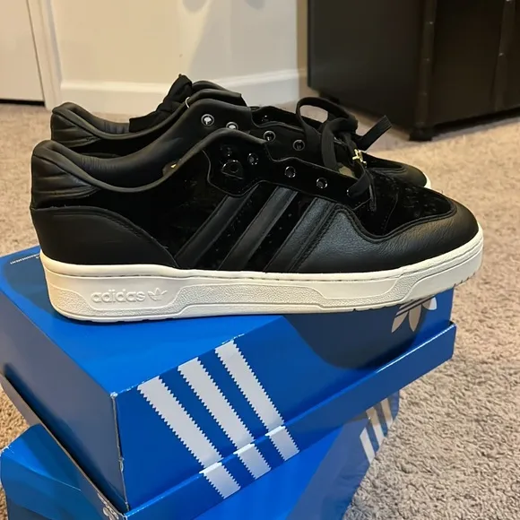 Adidas Rivalry Low black velvet shoes sneakers new mens EH0181 size 12