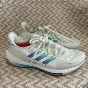 Adidas Ultraboost 22 HEAT.RDY Running Shoes White Iridescent Women's Size 10
