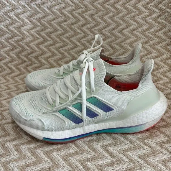 Adidas Ultraboost 22 HEAT.RDY Running Shoes White Iridescent Women's Size 10