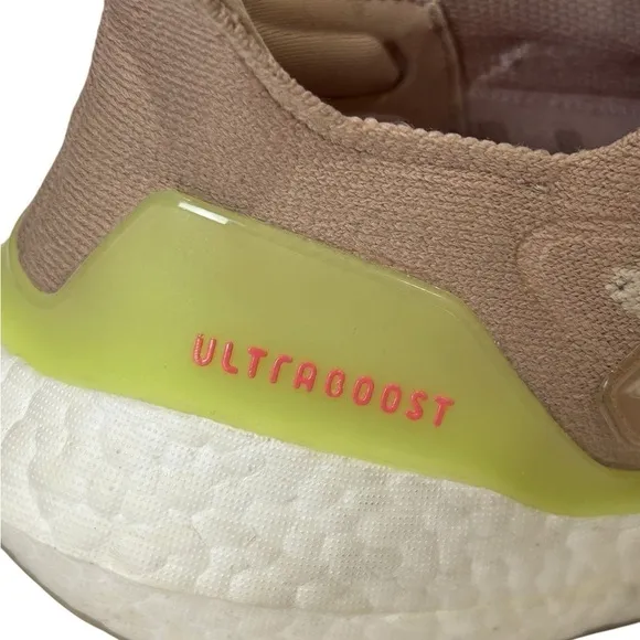 Adidas Women's Ultraboost 21 Running Ash Pearl/Halo Ivory Size-9.5 EUC