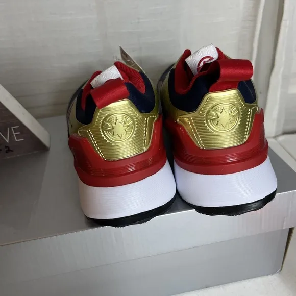 Adidas X Avengers Captain Marvel Rapidarun Sneakers Shoes Size 4.5 Youth Junior