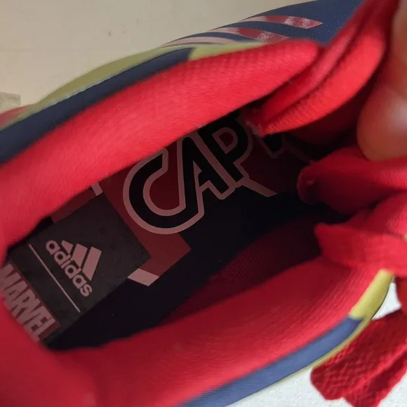 Adidas X Avengers Captain Marvel Rapidarun Sneakers Shoes Size 4.5 Youth Junior