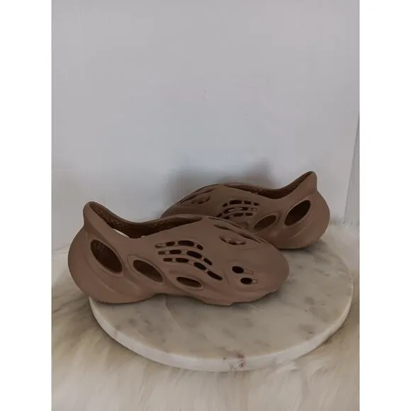 Adidas Yeezy Foam RNNR Men's Size 7 Ochre Comfort Shoes Sandals