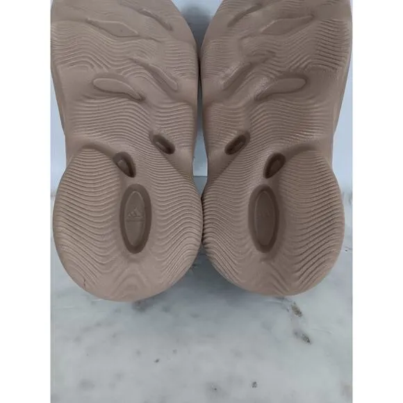 Adidas Yeezy Foam RNNR Men's Size 7 Ochre Comfort Shoes Sandals