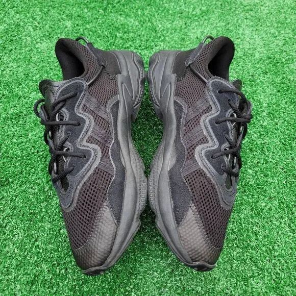 Adidas Ozweego - Men's Running Shoes - Size 8