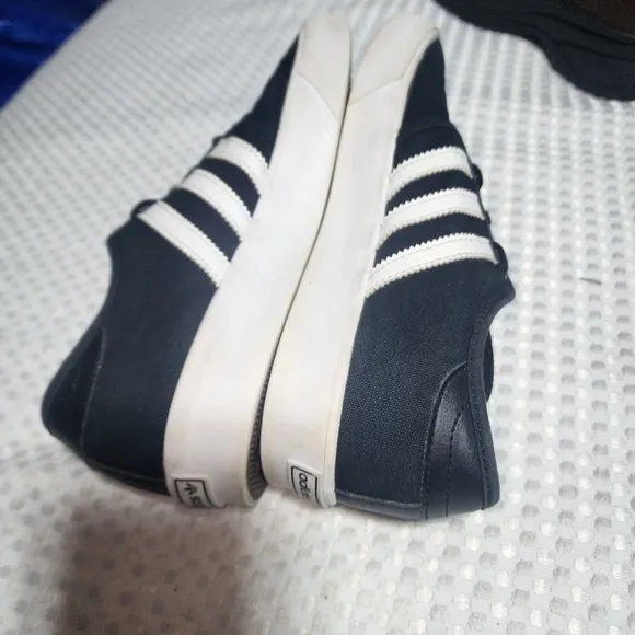 ADIDIAS EUC YOUTH UNISEX SZ 6 SEELEY XT SNEAKER SHOES
