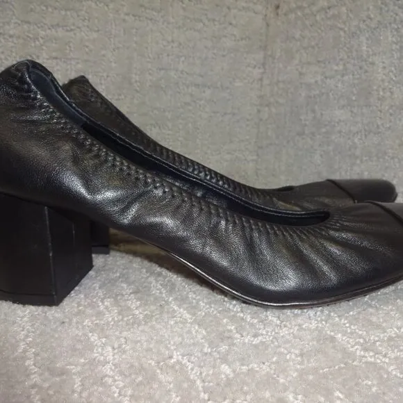 AGL Attilio Giusti Leombruni Womens Size 37.5 Black Monika Cap Toe Pump Shoes