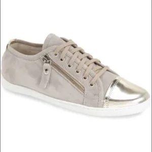 AGL, Metallic Cap Toe Zip Sneaker size 8/38 A17