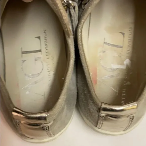 AGL, Metallic Cap Toe Zip Sneaker size 8/38 A17