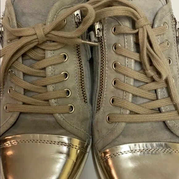 AGL, Metallic Cap Toe Zip Sneaker size 8/38 A17