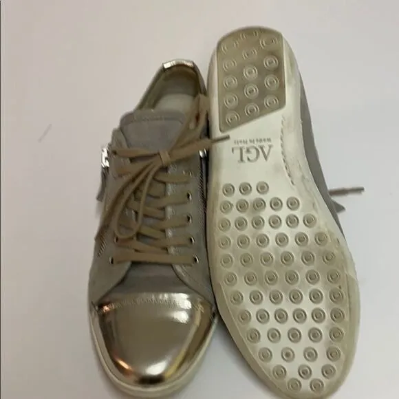 AGL, Metallic Cap Toe Zip Sneaker size 8/38 A17