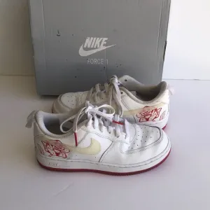 Air Force 1  Nike red rose girls or boys sneakers 1.5Y