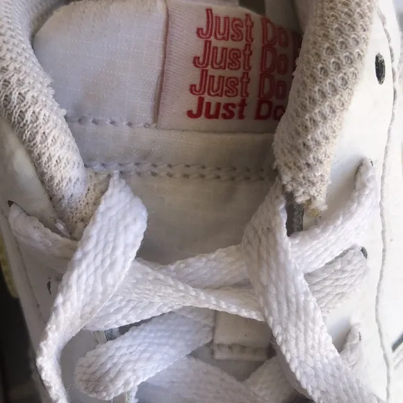 Air Force 1  Nike red rose girls or boys sneakers 1.5Y