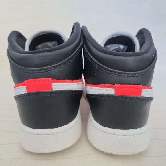 Air Jordan Youth 1 Mid SE White Infrared Black Shoes Sneakers FB4417-016 Size 5Y