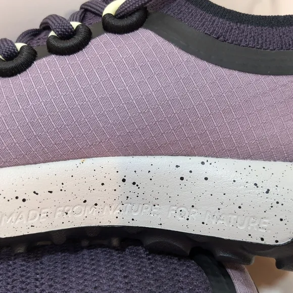 AllBirds Men's size 9.5 Trail Runners SWT Purple Running Shoes Brand New