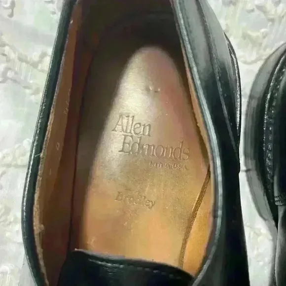 Allen Edmonds Bradley Round Toe Split Toe Black Men’s Dress Shoes Size 9 D