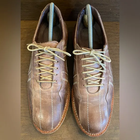 Allen Edmonds Men’s Voyager Oxford Brown Walking Shoes (6182) — Size 8.5