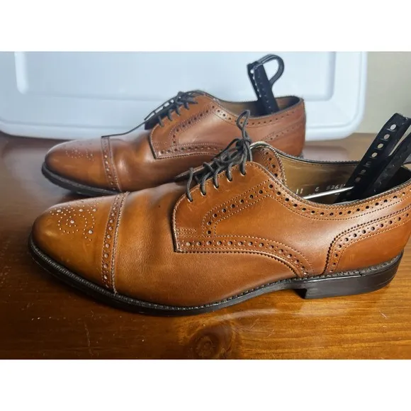 Allen Edmonds Shoes Sanford Mens Size 11 E  Brown Leather Brogue Cap Toe Oxford