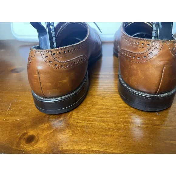 Allen Edmonds Shoes Sanford Mens Size 11 E  Brown Leather Brogue Cap Toe Oxford