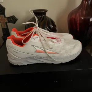 Altra Rivera White and Red Running Shoes size 9.5