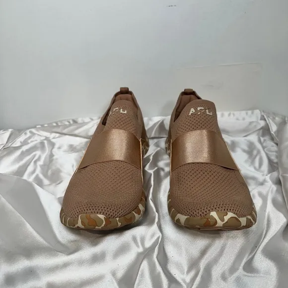 APL Techloom Bliss Slip On Athletic Sneakers Neutral Size 9