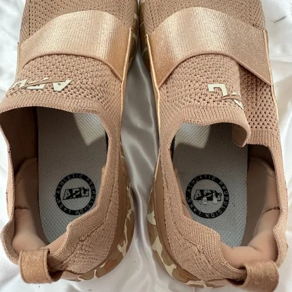 APL Techloom Bliss Slip On Athletic Sneakers Neutral Size 9