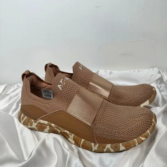 APL Techloom Bliss Slip On Athletic Sneakers Neutral Size 9