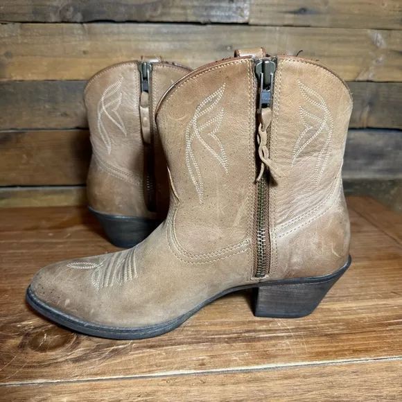 ARIAT WOMEN'S DARLIN WESTERN BOOTS - ROUND TOE size‎ 8.5