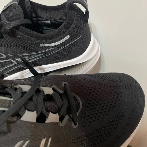 ASICS Gel-Nimbus 26 Men’s Running Shoes 10 Extra Wide Black/Graphite Grey NWT