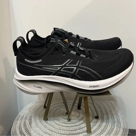 ASICS Gel-Nimbus 26 Men’s Running Shoes 10 Extra Wide Black/Graphite Grey NWT