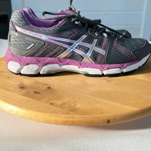 ASICS Women's Gel-Forte Running Shoe - Purple and Gray - Size 9.5