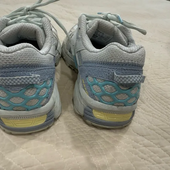 ASICS Women's Gray Running Shoes