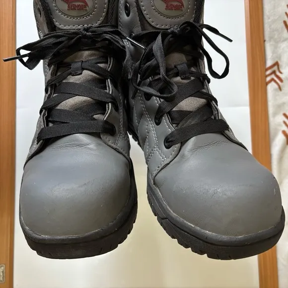 Avenger Women’s Metro Gray Work Safety Boots 7.5 Comfort Steel Toe Construction