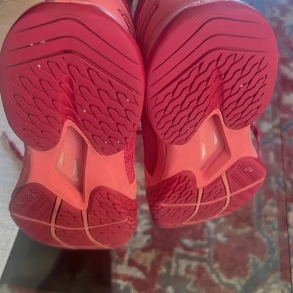 BABOLAR, women Tennis court shoes , athletic shoes , size10.5