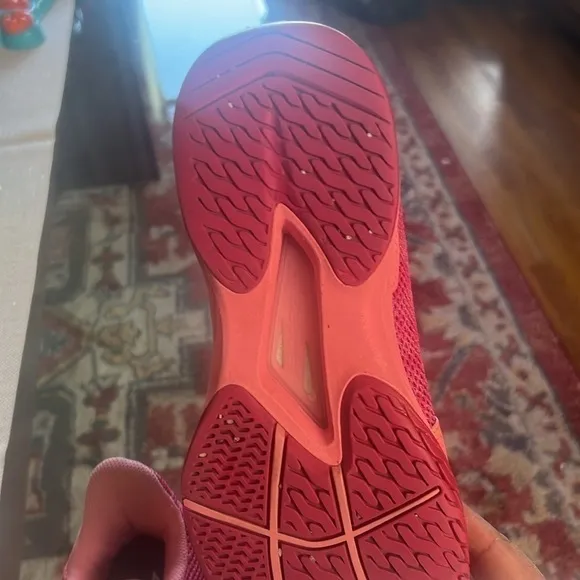 BABOLAR, women Tennis court shoes , athletic shoes , size10.5