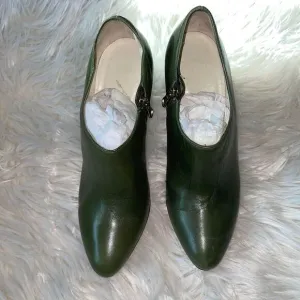 Bettye Muller Green 4” Heeled Bootie Shoes