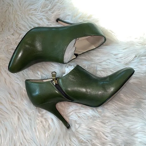 Bettye Muller Green 4” Heeled Bootie Shoes