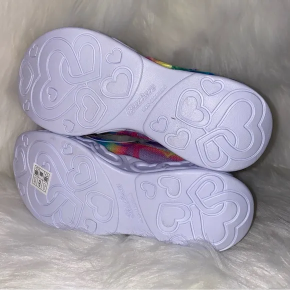 Big Girl size 4 New sneakers sketchers hearts lights kids shoes