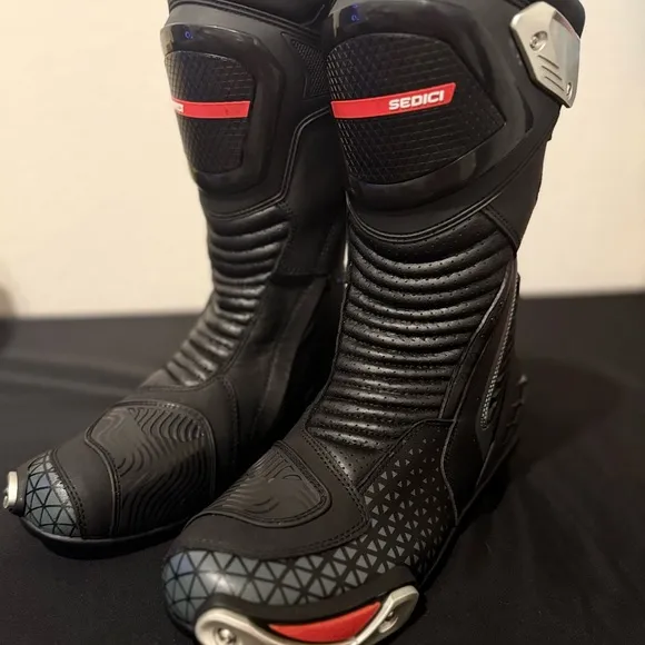 Black and Red Motorsport Boots with Ribbed Padding